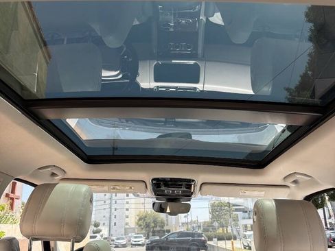 Used 2017 Land Rover Range Rover HSE AWD/4WD image 21