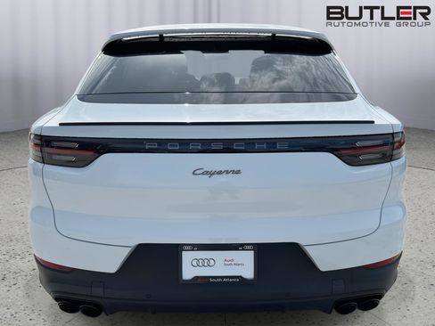 Used 2023 Porsche Cayenne Platinum Edition AWD/4WD image 6