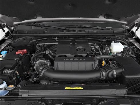 New 2026 Nissan Frontier PRO-4X w/ Tow Package AWD/4WD image 8