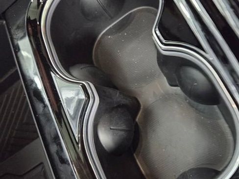 New 2026 Chrysler Pacifica Pinnacle image 25