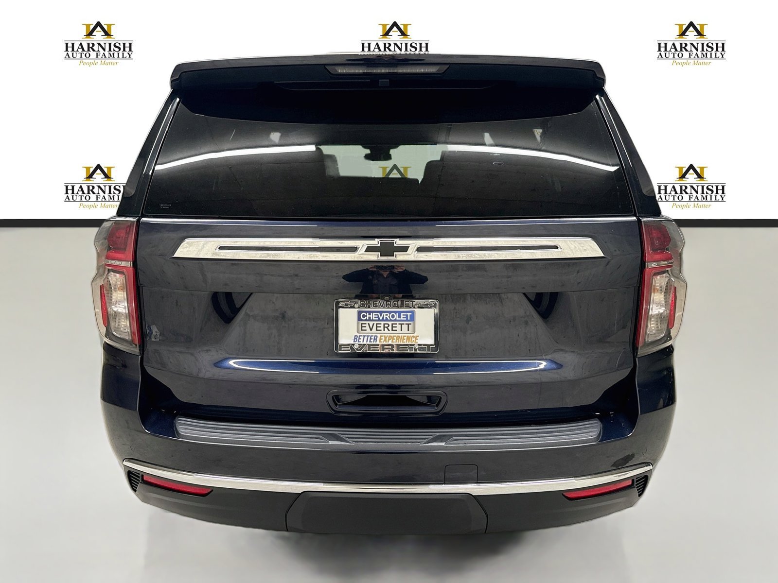 Used 2023 Chevrolet Suburban LT w/ Luxury Package AWD/4WD image 7