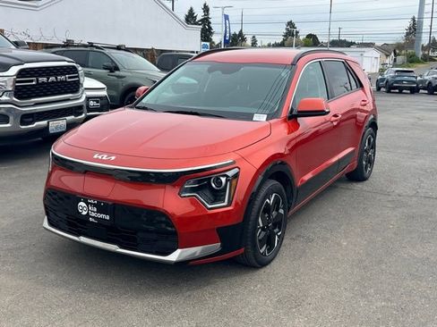 Certified 2023 Kia Niro Wind FWD image 3