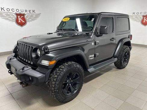 Used 2019 Jeep Wrangler Sport AWD/4WD image 3