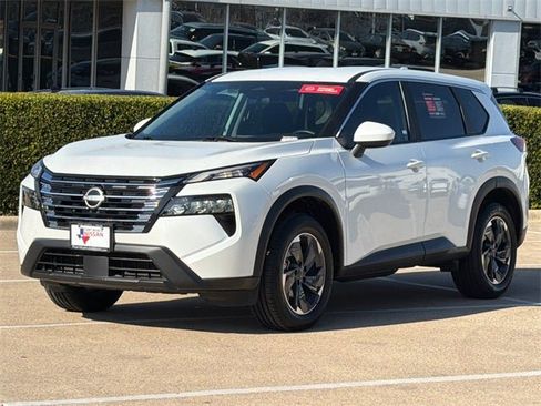 Certified 2024 Nissan Rogue SV image 3