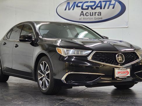 Used 2018 Acura TLX V6 SH-AWD image 2