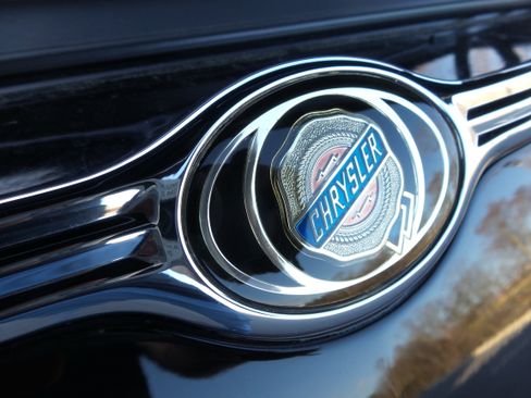 Used 2007 Chrysler Crossfire 2dr Cpe image 87