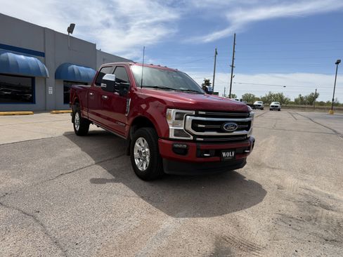 Used 2022 Ford F250 Platinum AWD/4WD image 3