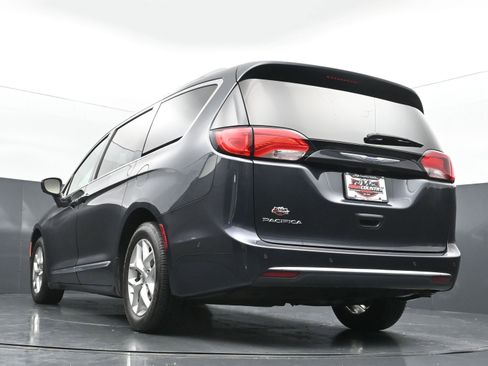 Used 2019 Chrysler Pacifica Touring-L Plus w/ Advanced Safetytec Group FWD image 38