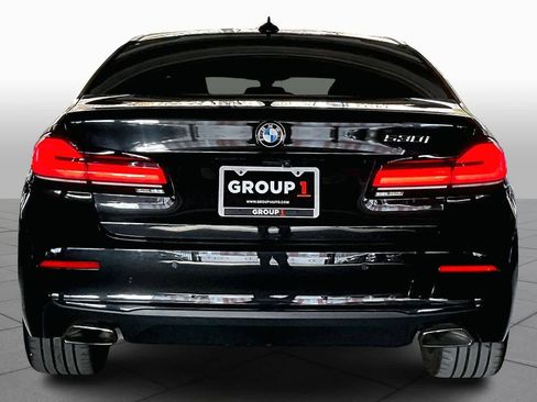 Used 2023 BMW 530i w/ Premium Package image 4
