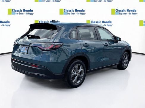 Certified 2026 Honda HR-V LX image 8