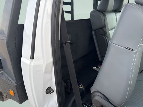 Used 2011 Ford F350 XL w/ Skid Plate Pkg AWD/4WD image 23