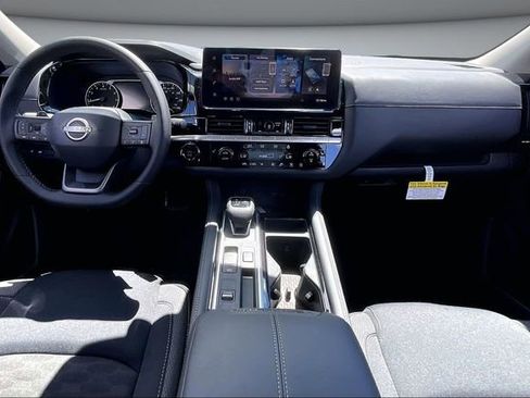New 2026 Nissan Pathfinder SV image 5