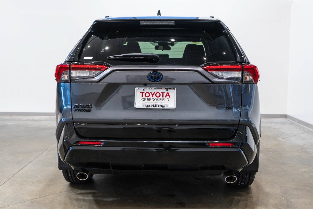 Used 2023 Toyota RAV4 SE w/ Weather & Moonroof Package AWD/4WD image 8