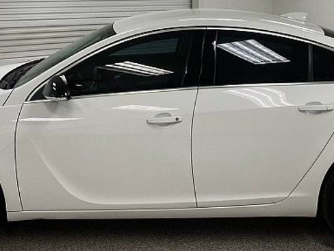 Used 2016 Buick Regal image 9