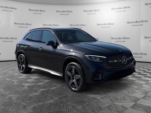 Used 2024 Mercedes-Benz GLC 300 4MATIC image 7