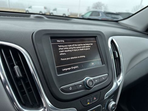 Certified 2023 Chevrolet Equinox LS w/ Midnight Edition image 28