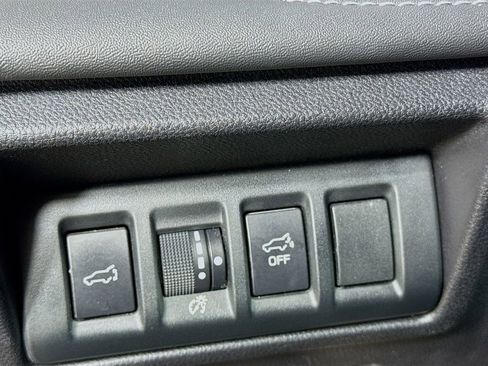 Used 2020 Subaru Outback Limited image 12