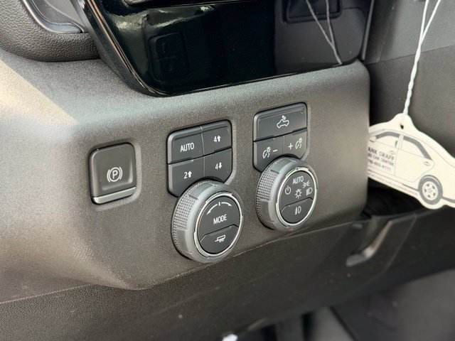Used 2023 Chevrolet Silverado 1500 RST AWD/4WD image 9