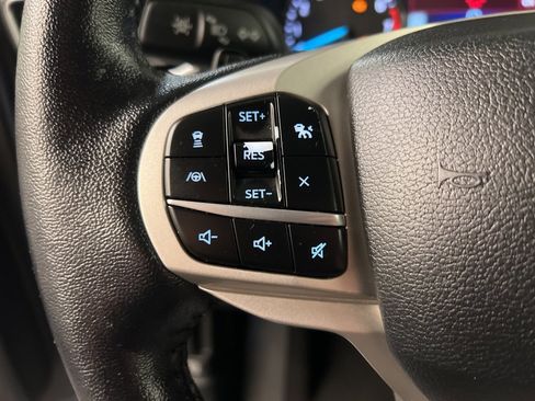 Certified 2021 Ford Explorer XLT w/ Equipment Group 202A image 18