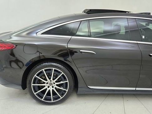 Used 2022 Mercedes-Benz EQS 450+ Sedan image 12