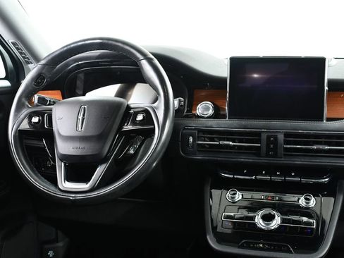 Used 2022 Lincoln Corsair Reserve w/ Equipment Group 201A AWD/4WD image 8