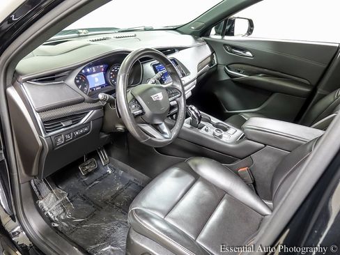 Used 2021 Cadillac XT4 Sport image 10