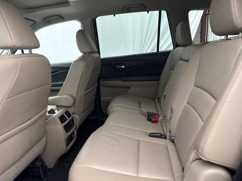 Used 2016 Honda Pilot Touring image 16