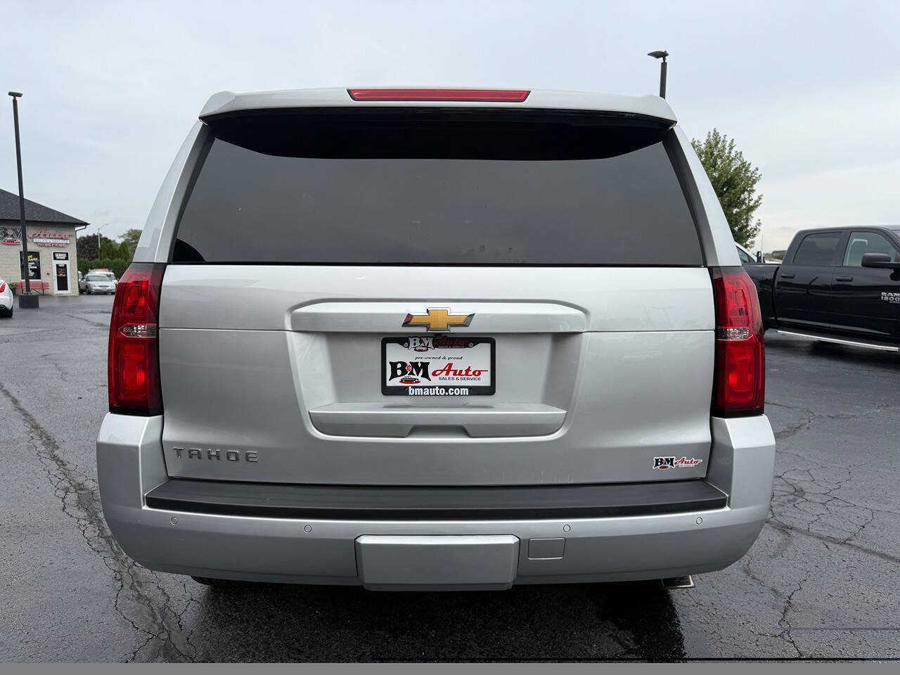 Used 2017 Chevrolet Tahoe LT w/ LT Signature Package AWD/4WD image 6