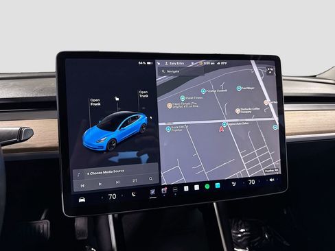 Used 2018 Tesla Model 3 Long Range image 20
