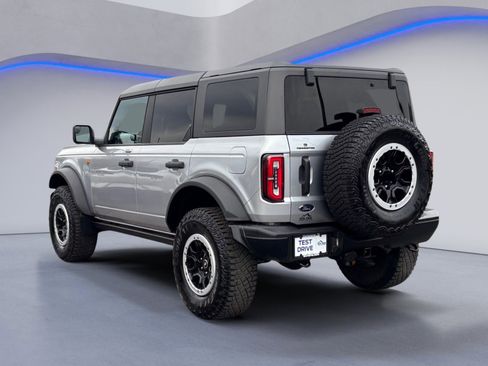 Used 2023 Ford Bronco Badlands w/ Sasquatch Package image 11