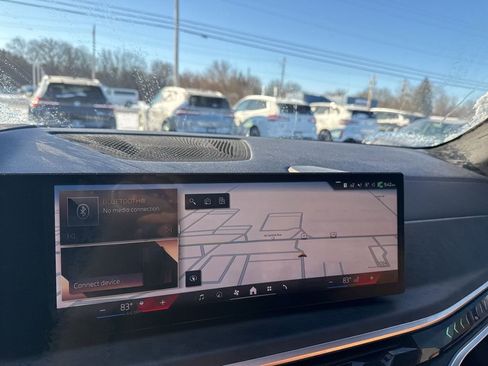 Used 2024 BMW X5 xDrive40i w/ M Sport Package image 15