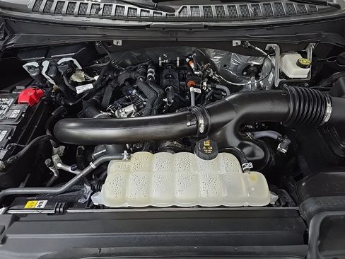 Certified 2025 Ford Expedition Active AWD/4WD image 17