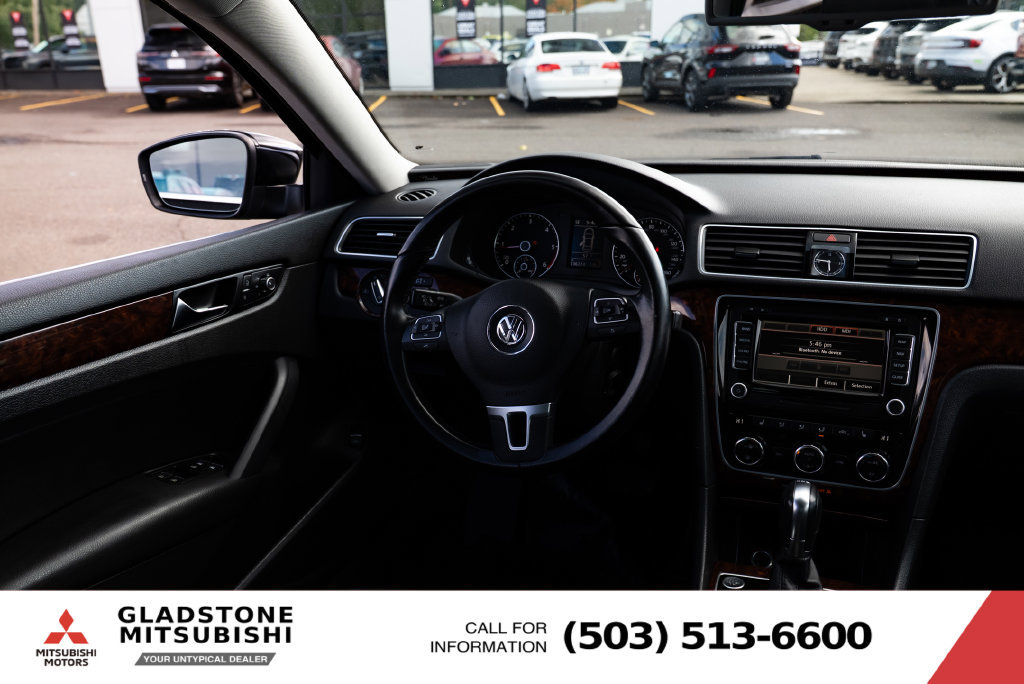 Used 2013 Volkswagen Passat TDI SEL Premium FWD image 10