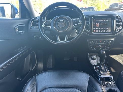 Used 2021 Jeep Compass Limited w/ Elite Exterior Group AWD/4WD image 19