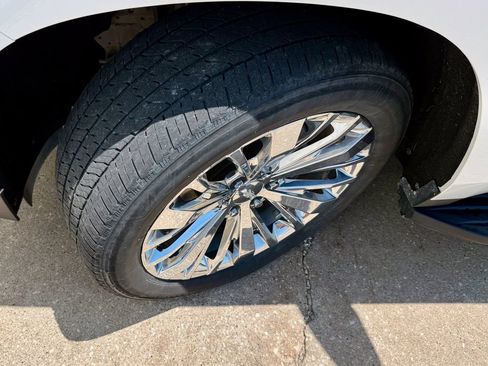 Used 2021 Chevrolet Suburban Premier AWD/4WD image 33