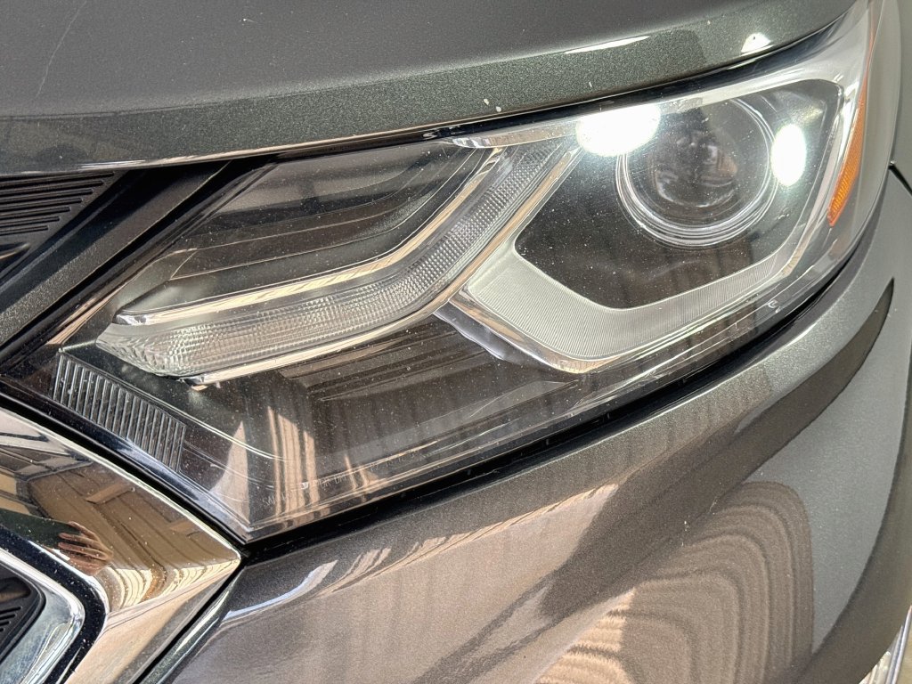 Used 2020 Chevrolet Equinox LS FWD image 36