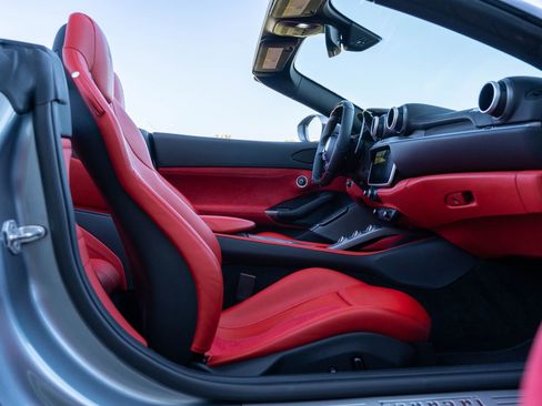 Certified 2019 Ferrari Portofino image 52