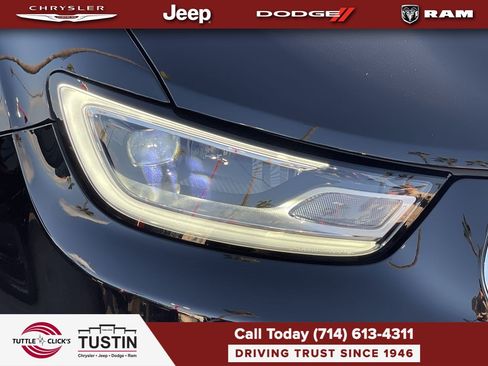 New 2026 Chrysler Pacifica Select FWD image 7