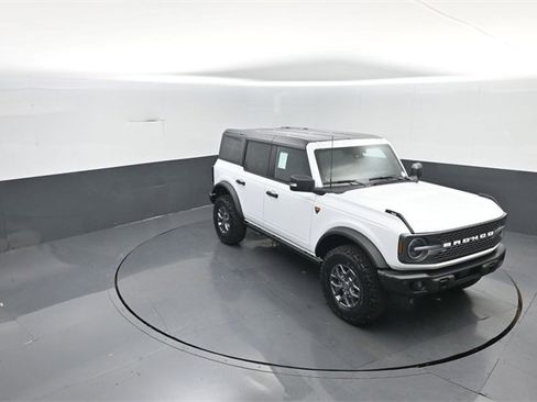 New 2025 Ford Bronco Badlands image 22