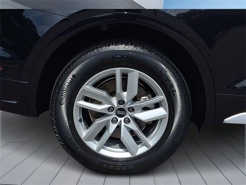 Certified 2023 Audi Q5 2.0T Premium w/ Convenience Package image 8