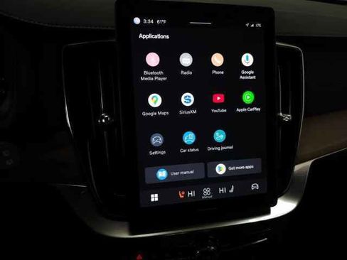 Certified 2025 Volvo XC90 B6 Plus image 24