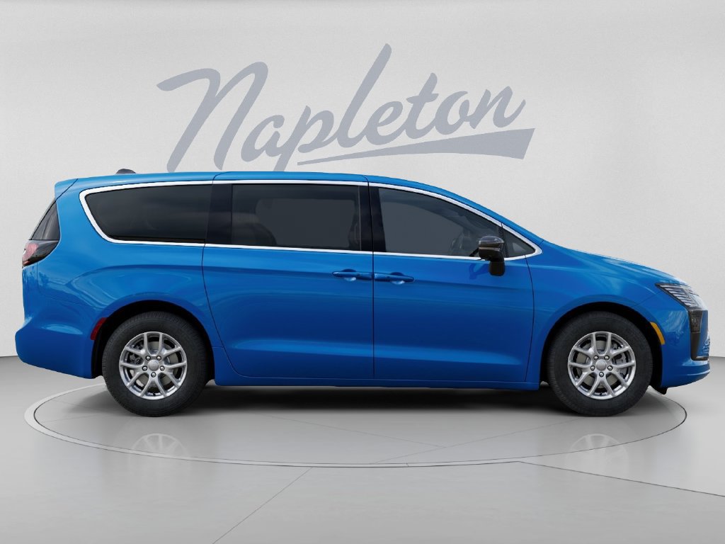 New 2027 Chrysler Pacifica Select w/ Family Tech Group FWD image 23