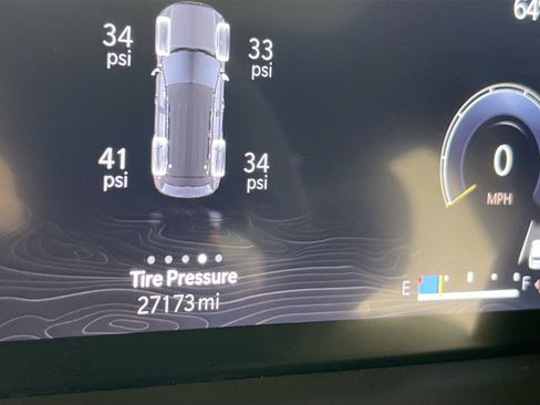 Used 2023 Jeep Grand Cherokee Altitude image 12