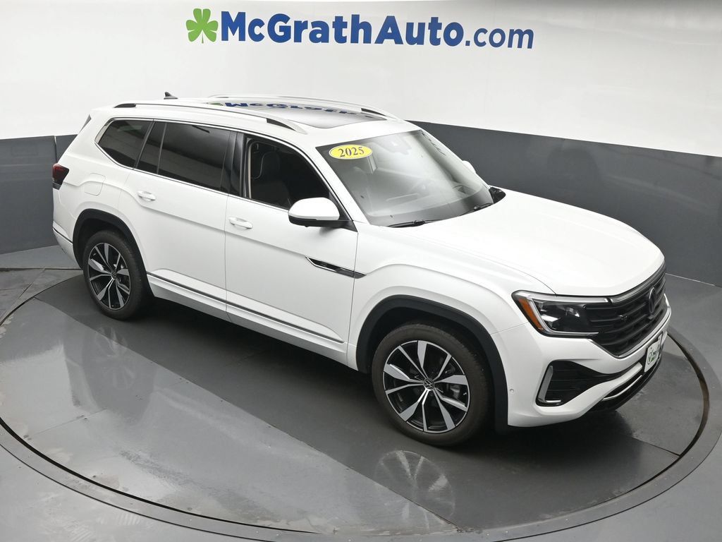 Used 2025 Volkswagen Atlas SEL Premium R-Line AWD/4WD image 3