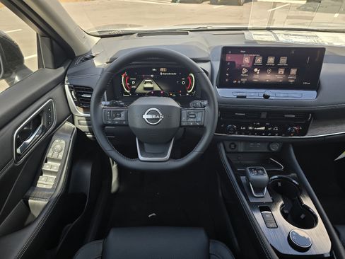 New 2026 Nissan Rogue Platinum image 13