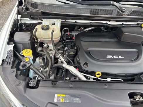 Used 2018 Chrysler Pacifica Touring-L Plus w/ Advanced Safetytec Group image 43