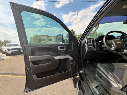 Used 2018 Chevrolet Silverado 2500 LTZ w/ Midnight Edition AWD/4WD image 13