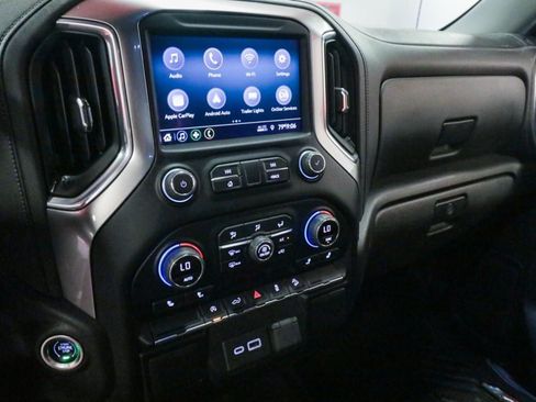 Used 2022 Chevrolet Silverado 1500 LT AWD/4WD image 16