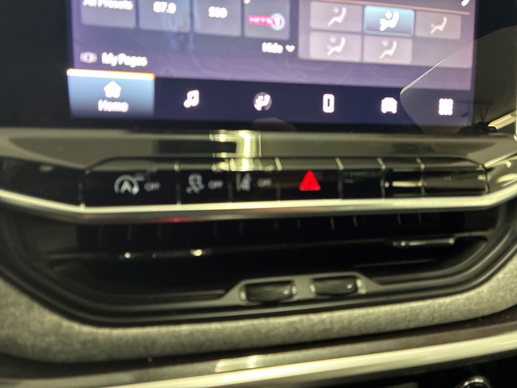 Certified 2023 Jeep Compass Latitude AWD/4WD image 45