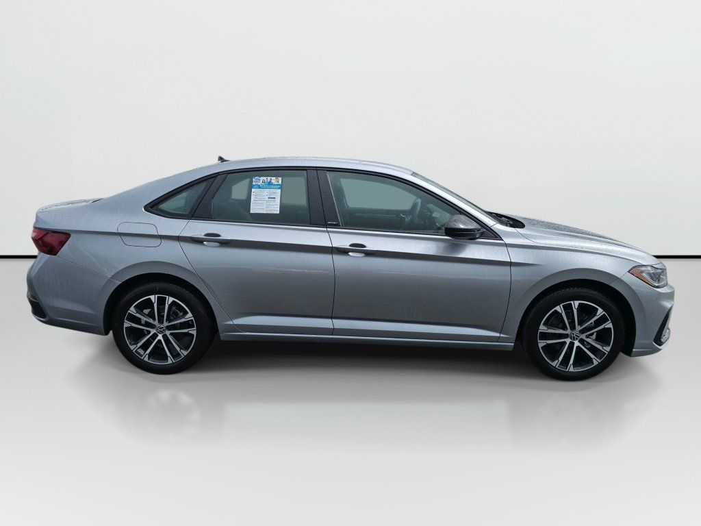 New 2026 Volkswagen Jetta Sport FWD image 2